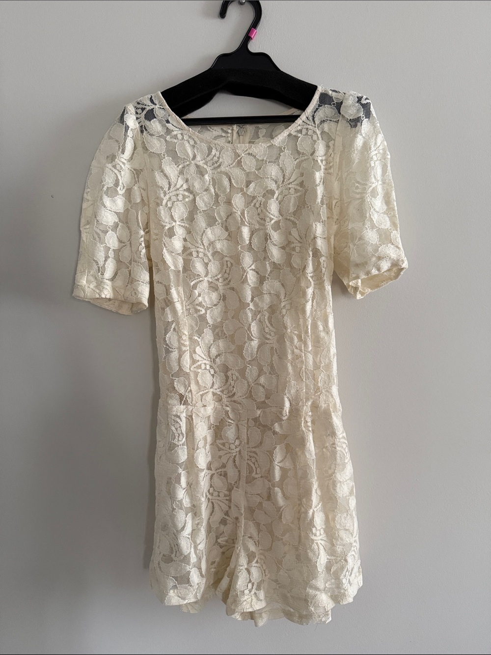 NWT Cream Floral Lace Short-Sleeve Romper